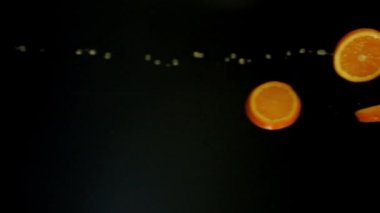 Yavaş çekimde portakal meyvesini kapatın