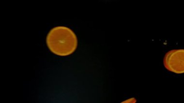 Yavaş çekimde portakal meyvesini kapatın