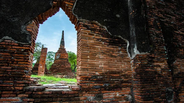 Antigua pagoda en el parque histórico de Ayutthaya Tailandia —  Fotos de Stock