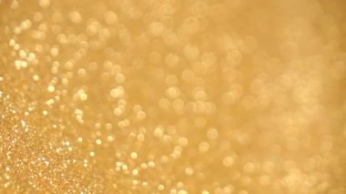 Yavaş çekimde altın parıltısı güzel