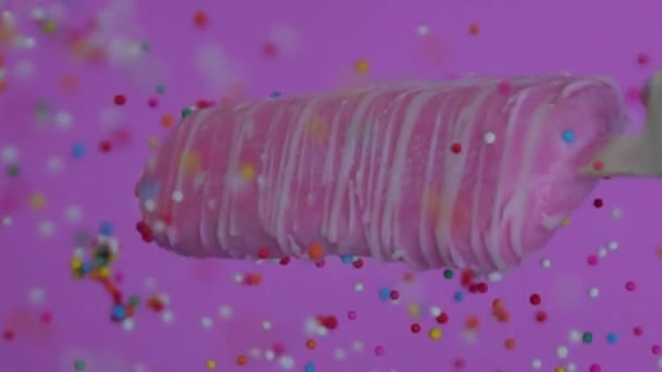 Sprinkles Robbanás Fagylaltot Lassított — Stock videók