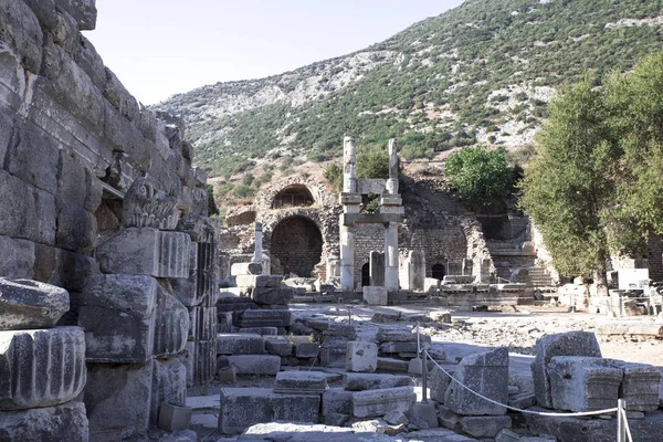 Ερείπια Από Ναό Του Δομιτιανού Την Αρχαία Πόλη Της Εφέσου — Φωτογραφία Αρχείου