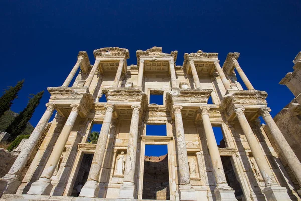 Facciata Dell Antica Biblioteca Cesare Turchia Nella Città Efeso — Foto Stock