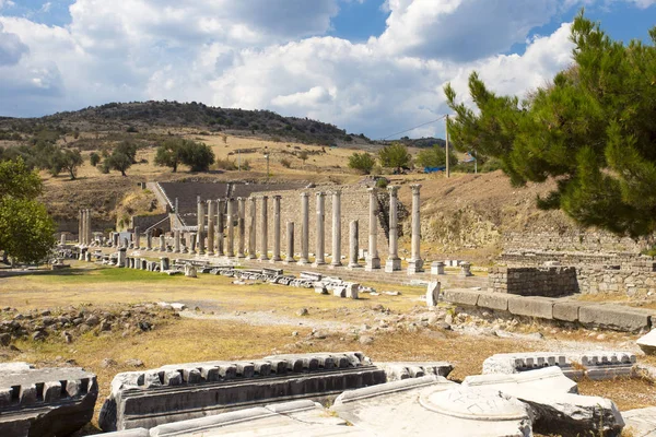 Horizontale Ansicht Des Antiken Tempels Und Amphitheaters Antiken Asklepeion — Stockfoto