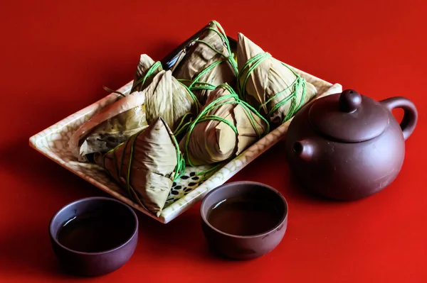 Çin Ejderha Tekne Festivali geleneksel gıda zongzi