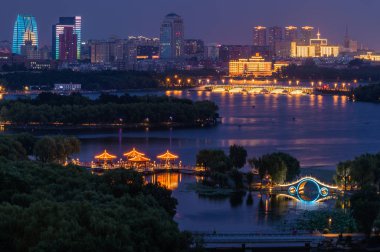 Nanhu Park, Changchun, Çin gece görünümü