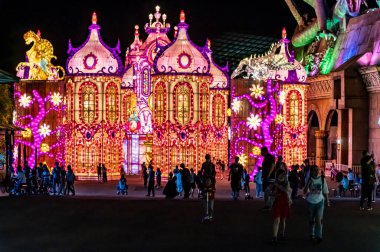 Changchun, Çin 'de düzenlenen 4. Yaz Fener Festivali' nin hayali manzarası.