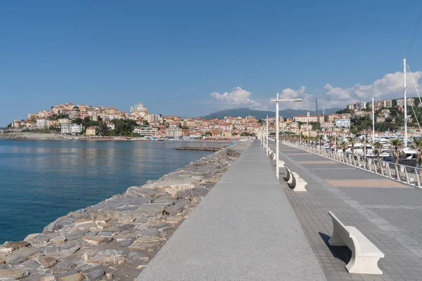 Italiaanse Rivièra Aan Kust Bij Toeristische Badplaats Imperia — Stockfoto