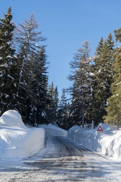 Winter Road Covered Snow — Stock Photo, Image