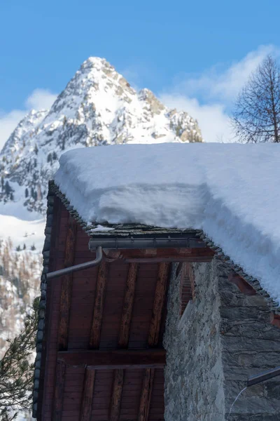 Roof House Thick Layer Snow — Stock Photo, Image