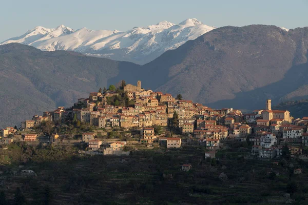 Baiardo イタリアのリグーリア州の地域の古代の村 — ストック写真