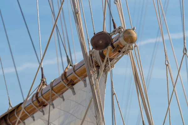 Dettagli di una barca a vela in vecchio stile — Foto Stock