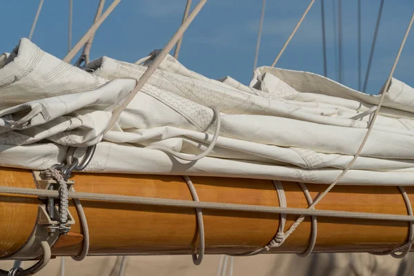 Details van een zeilboot in oude stijl — Stockfoto