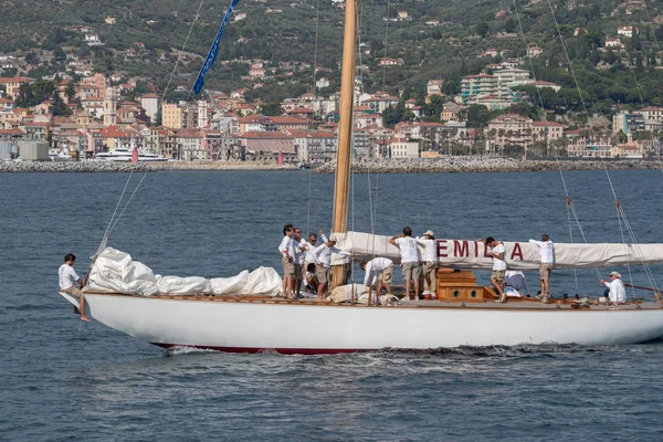 Imperia Itálie Září 2018 Členové Posádky Palubě Plachetnici Během Závodění — Stock fotografie