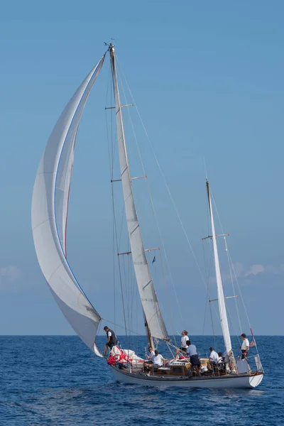 Imperia Italien September 2018 Besättningsmedlemmar Ombord Segelbåt Racing Paneray Classic — Stockfoto