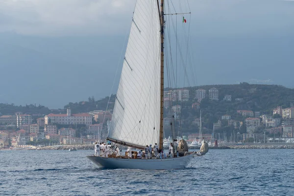 因佩里亚 意大利 2018年9月7日 船员乘坐帆船在 Paneray 经典游艇挑战赛 因佩里亚帆船赛 — 图库照片