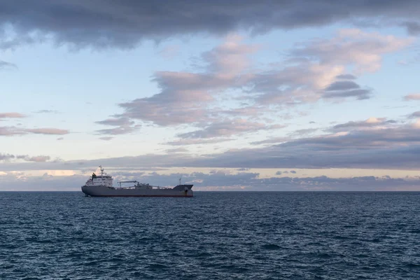 Mittelmeer Italien Frachtschiff Bewegt Sich — Stockfoto