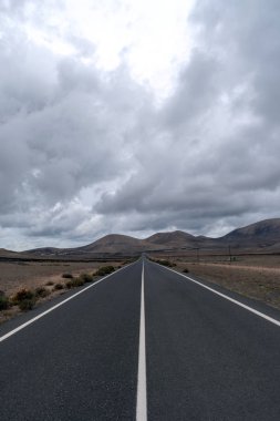 Uzun düz yolda Lanzarote Adası, Kanarya Adaları, İspanya