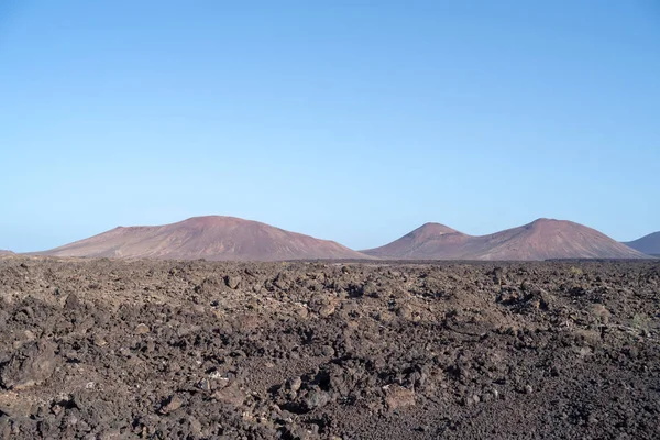 溶岩の岩山 ランサローテ島 カナリア諸島 スペインと火山の風景 — ストック写真