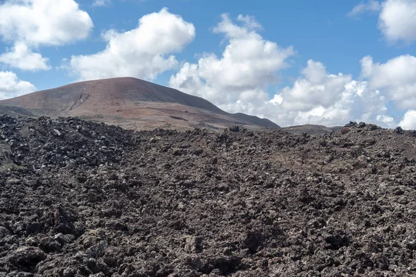 火山景观与熔岩岩层 兰萨罗特岛 加那利群岛 西班牙 — 图库照片