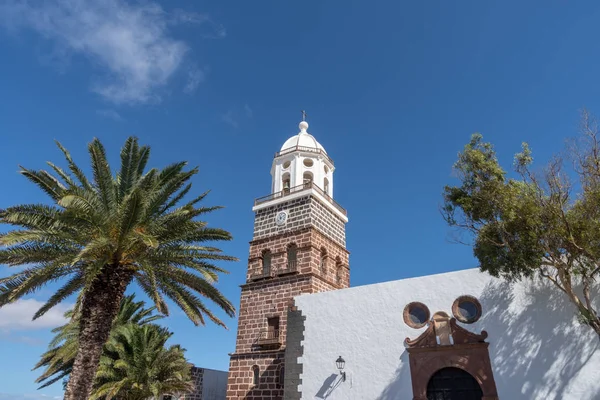 Часовая Башня Церкви Нуэстра Сеньора Гуадалупе Тегисе Лансароте Канарейка — стоковое фото