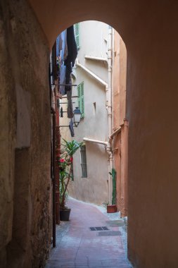 Dar sokak Menton, Fransa