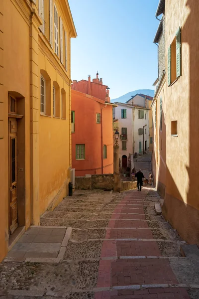 Smal gata i Menton, Frankrike — Stockfoto