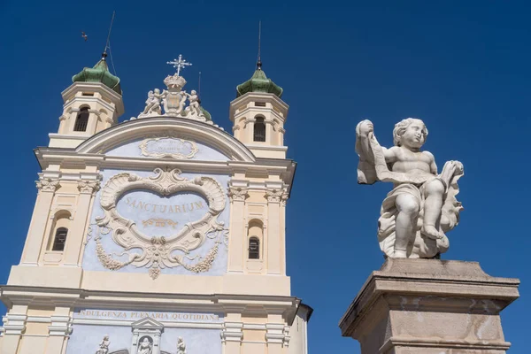 San Remo, Itálie, Svatyně Panny Marie od moře — Stock fotografie