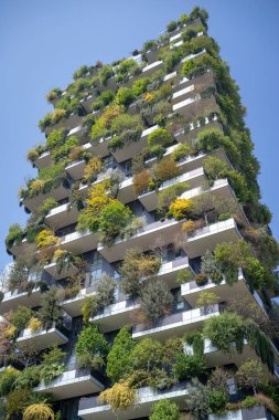 Milano'da dikey orman gökdeleni, İtalya