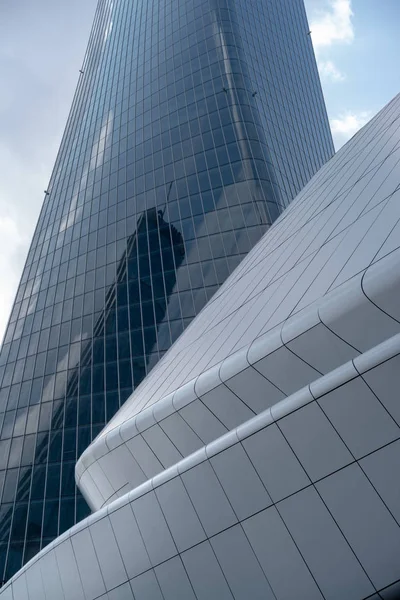 Skyscraper in Citylife district, Milan, Italy — Stock Photo, Image