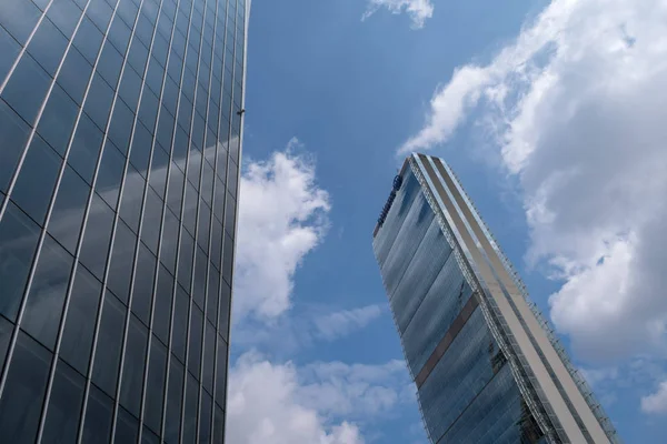 Wolkenkratzer im citylife district, Mailand, Italien — Stockfoto