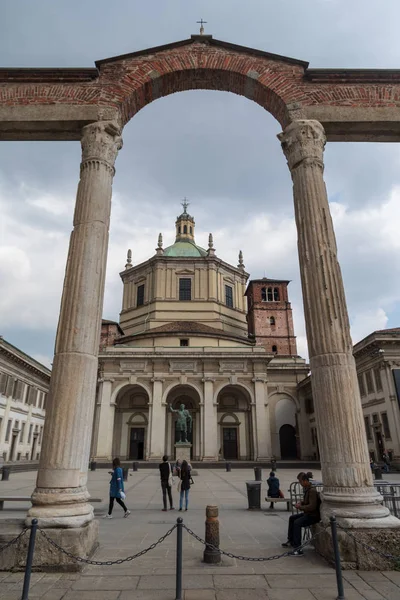 Columnas de San Lorenzo, Milán, Italia — Foto de Stock