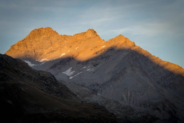Перевал Кадель-Ниволет, Грийские Альпы, Италия — стоковое фото