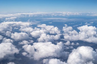 Bulutların üzerinde okyanus