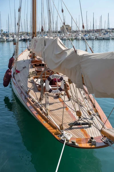 Detalhes de um veleiro em estilo antigo — Fotografia de Stock