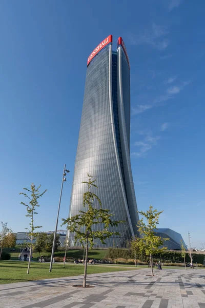 Rascacielos torre Hadid en el distrito de Citylife, Milán, Italia —  Fotos de Stock