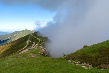 Fransa-İtalya sınırı boyunca Ligurian Alplerinde Saccarello dağı.