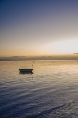 Tekne ve Hawaii Pasifik Okyanusu Oahu adasında, Amerika alınan. Oahu, Hawaii, Amerika Birleşik Devletleri bulunan bir tropik ada bilinir.