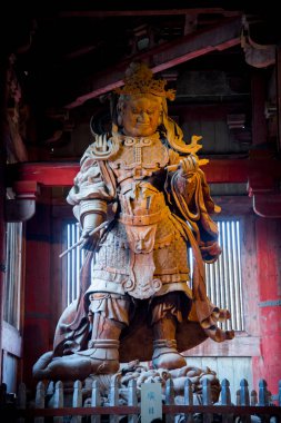 Kofuku-ji, Nara, Japonya heykeli. Çok popüler olduğunu yaklaşık vahşi geyikler için pirinç kraker besleme.