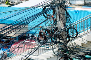 Bangkok, Tayland için sokakta kabloları. Tayland smiles olan bir ülke olarak bilinir.