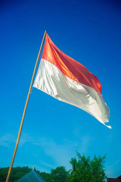 Bandera Indonesia Cerca Del Océano Bali Indonesia Bali Una Isla —  Fotos de Stock