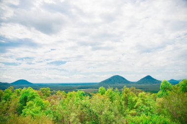 Cam ev dağlar Brisbane şehir Queensland, Avustralya yakın. Avustralya dünyanın Güney kısmında yer alan bir kıta olduğunu.