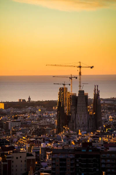 西班牙巴塞罗那 2018年11月24日 圣家堂的建设正在进行中 这是由艺术家安东尼 高迪在联合国教科文组织世界遗产的一部分 — 图库照片