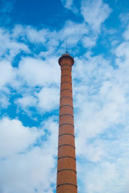 Turistler Barselona, İspanya 'ya gidiyorlar. Barcelona, İspanya 'nın doğu kıyısında yer alan bir Artistik şehir olarak bilinir.