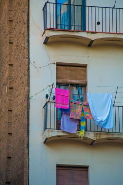 Barcelona, İspanya 'da bulunan turistler binası. Barcelona, İspanya 'nın doğu kıyısında yer alan bir Artistik şehir olarak bilinir.