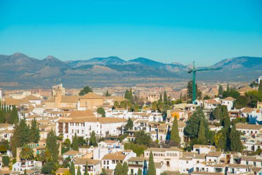 La Alhambra, İspanya 'nın Granada kentindeki UNESCO Dünya Mirası sitesidir. İspanya birçok turistik yere sahip bir Avrupa ülkesidir.
