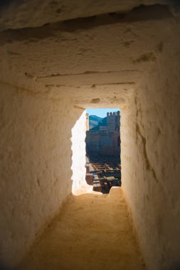 La Alhambra, İspanya 'nın Granada kentindeki UNESCO Dünya Mirası sitesidir. İspanya birçok turistik yere sahip bir Avrupa ülkesidir.