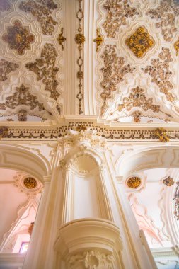 Malaga, İspanya 'da Granada eyaletinde yer alan bir şehirdir. La Malaga de Picaso olarak bilinir..