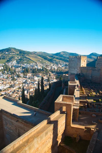 アルハンブラはスペインのグラナダにあるユネスコ世界遺産です スペインは多くの観光地があるヨーロッパの国です — ストック写真