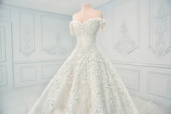 Beautiful Haute Couture Wedding Dress Intricate Detailed Garments Fitted Mannequin — Stock Photo, Image